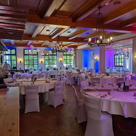 Hotel Und Weingut Karlsmuehle 멜터스돌프 외부 사진